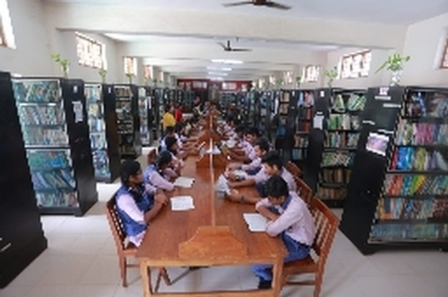 Library at Sree Narayana Public School